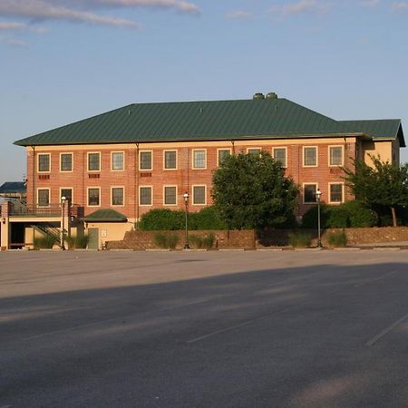 Bridges Guest Quarters Hotel Abbottstown ภายนอก รูปภาพ