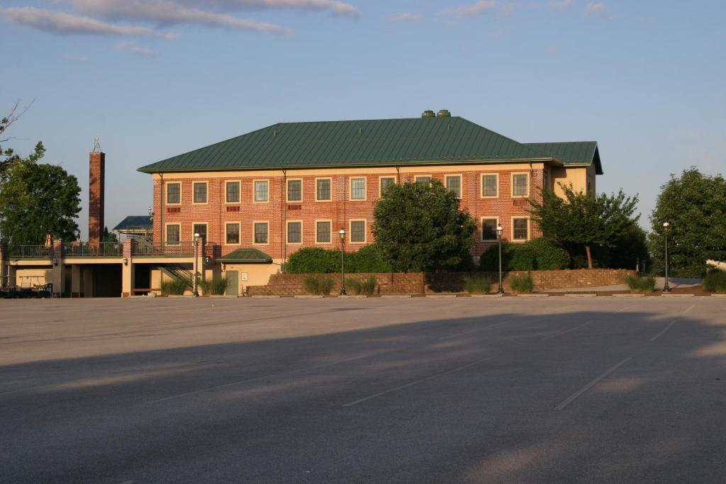 Bridges Guest Quarters Hotel Abbottstown ภายนอก รูปภาพ